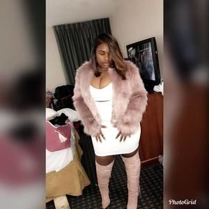 Meet your Posher, Alexis